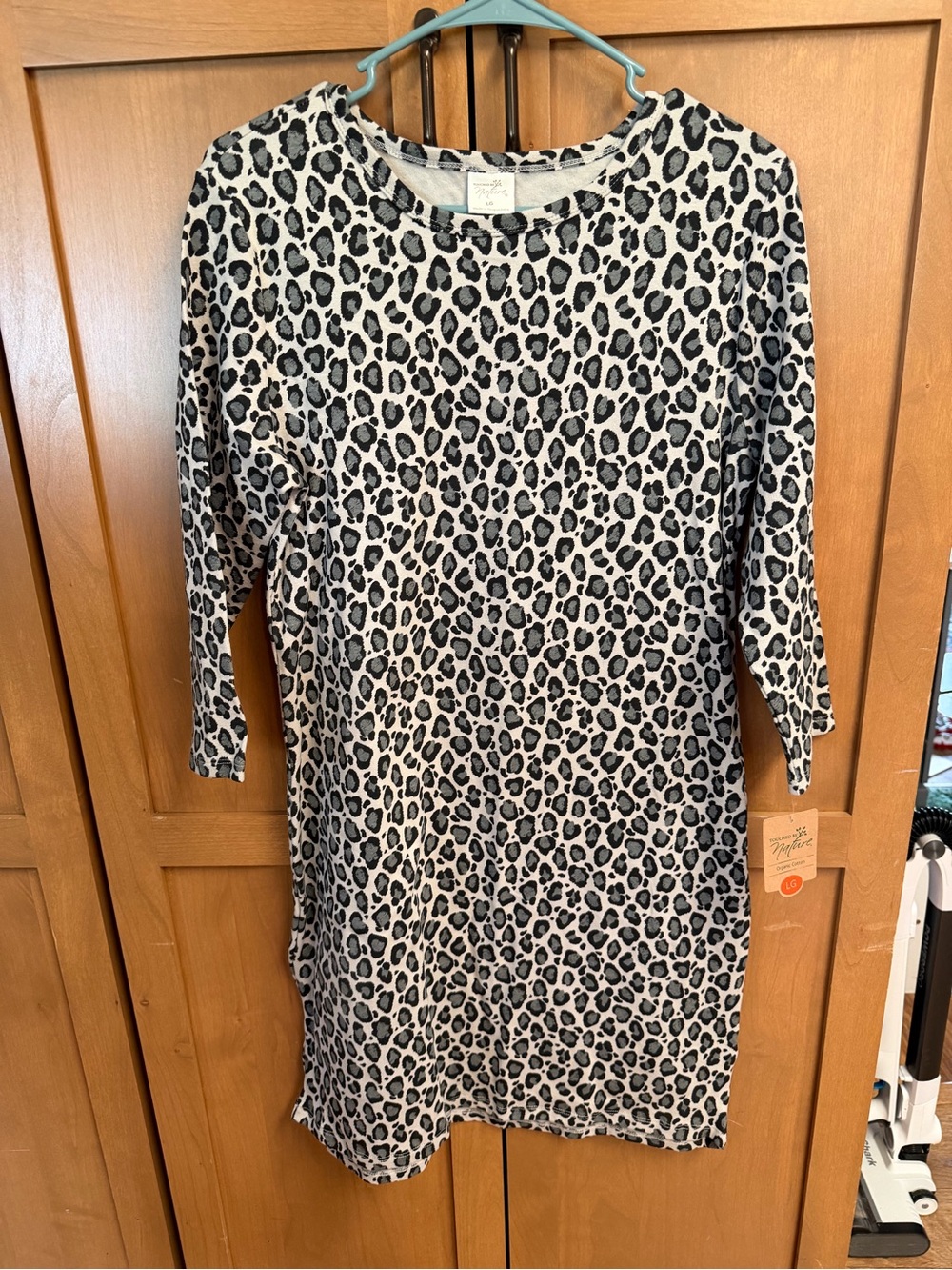 Long Sleeve Leopard Print Shift Dress in Black and Cream
